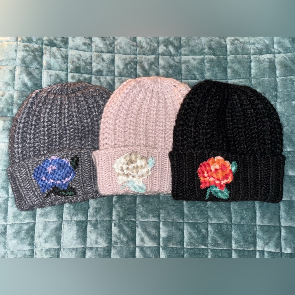 ❄️FREE PEOPLE❄️SET OF 3 FLOWER KNIT BEANIES-ALL 3 ONE PRICE!!!